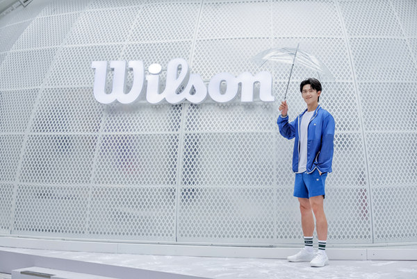 通过聚焦其 通过聚焦其