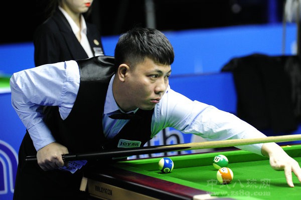 教练组的支 教练组的支